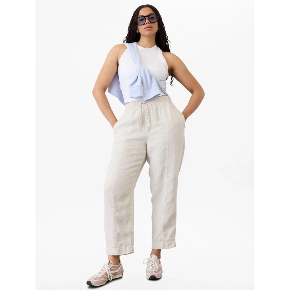 Athleta Linen-Blend Cropped Ankle Pants in Light Beige